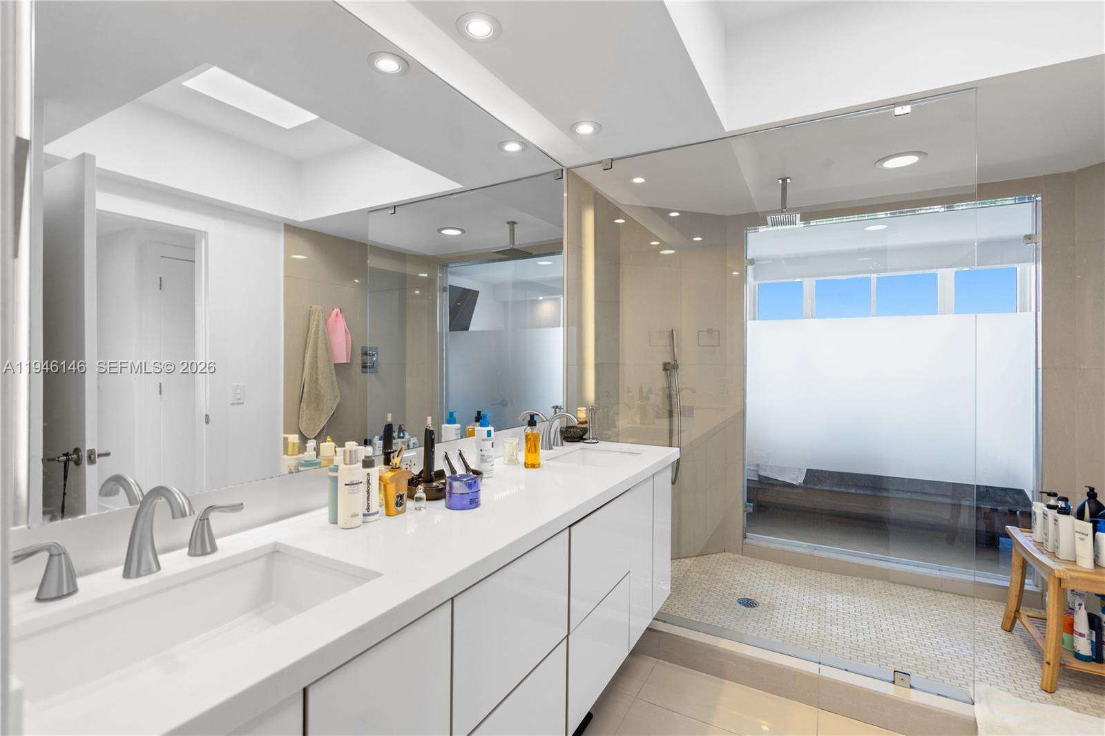 BLUE DIAMOND - 4779 Collins Ave, Miami Beach, FL 33140 | Picture 23