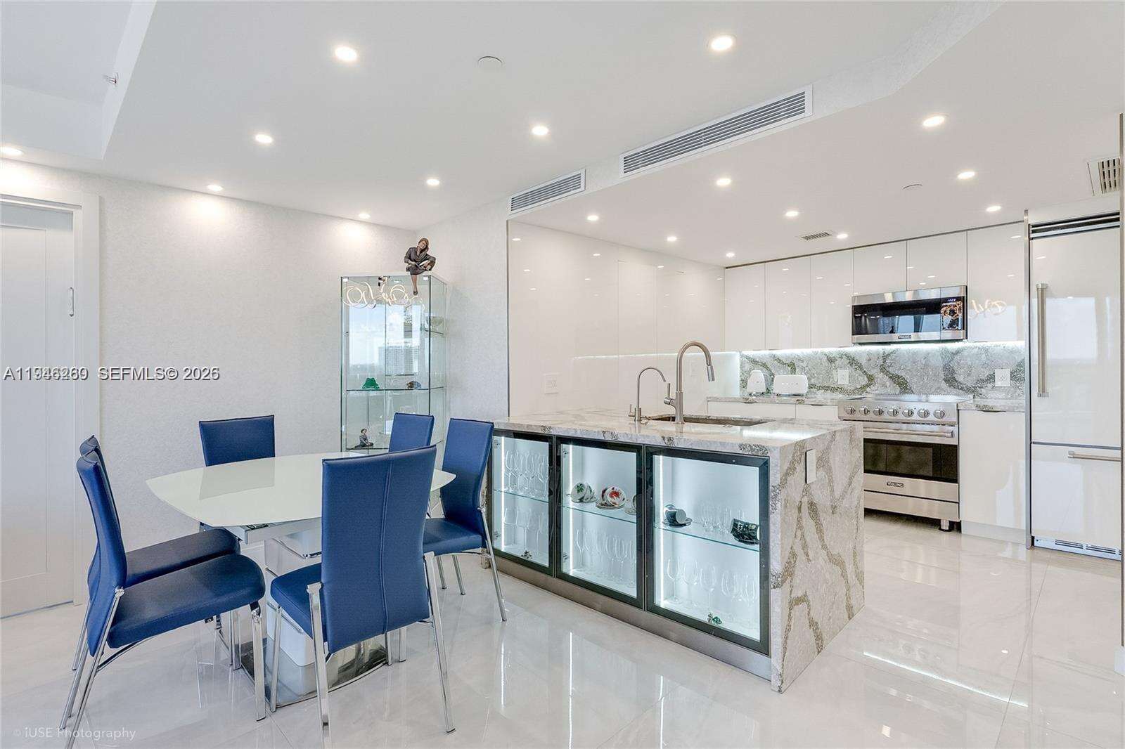 OCEAN FOUR - 17201 Collins Ave, Sunny Isles Beach, FL 33160 | Picture 8