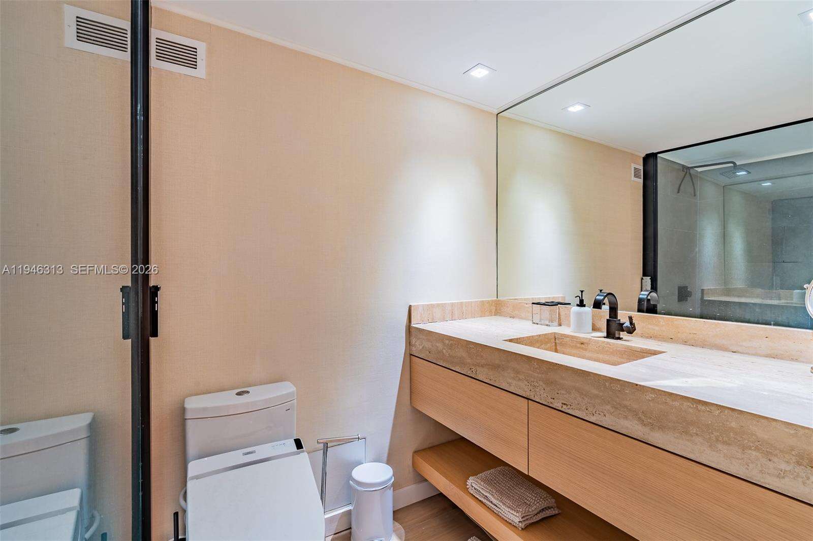 RONEY PALACE - 2301 Collins Ave, Miami Beach, FL 33139 | Picture 11