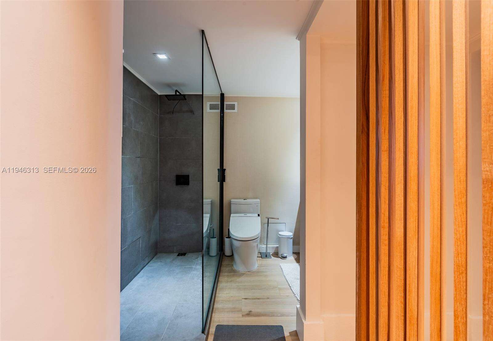 RONEY PALACE - 2301 Collins Ave, Miami Beach, FL 33139 | Picture 9