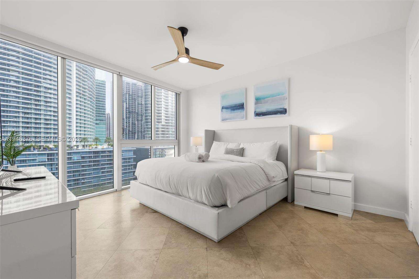 Icon Brickell 3 at 485 Brickell Ave, Miami, FL 33131 - For Sale photo 12