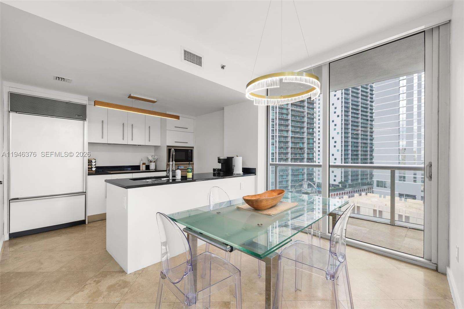 Icon Brickell 3 at 485 Brickell Ave, Miami, FL 33131 - For Sale photo 6