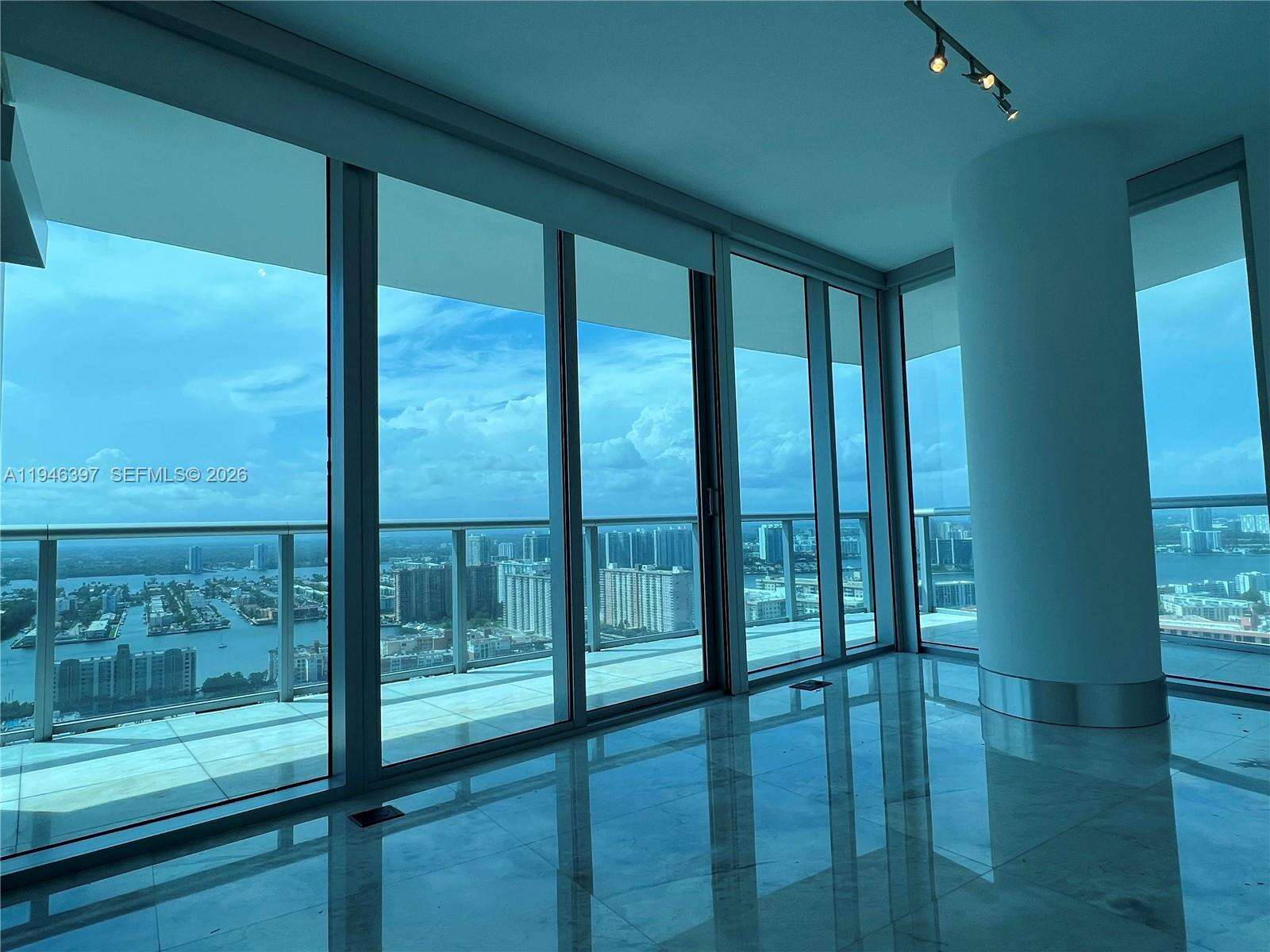 JADE BEACH - 17001 Collins Ave, Sunny Isles Beach, FL 33160 | Picture 13