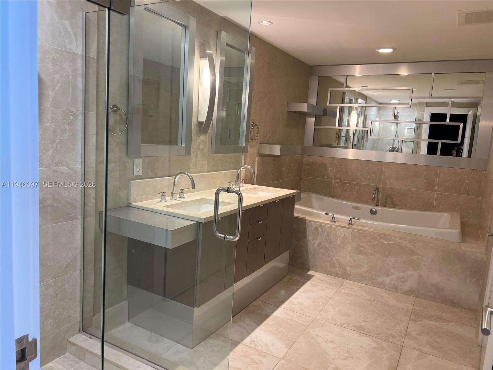 JADE BEACH - 17001 Collins Ave, Sunny Isles Beach, FL 33160 | Picture 38