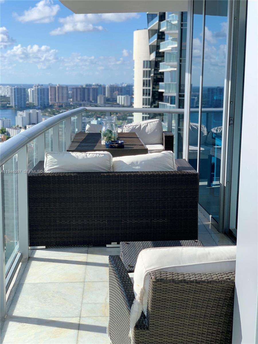 JADE BEACH - 17001 Collins Ave, Sunny Isles Beach, FL 33160 | Picture 65