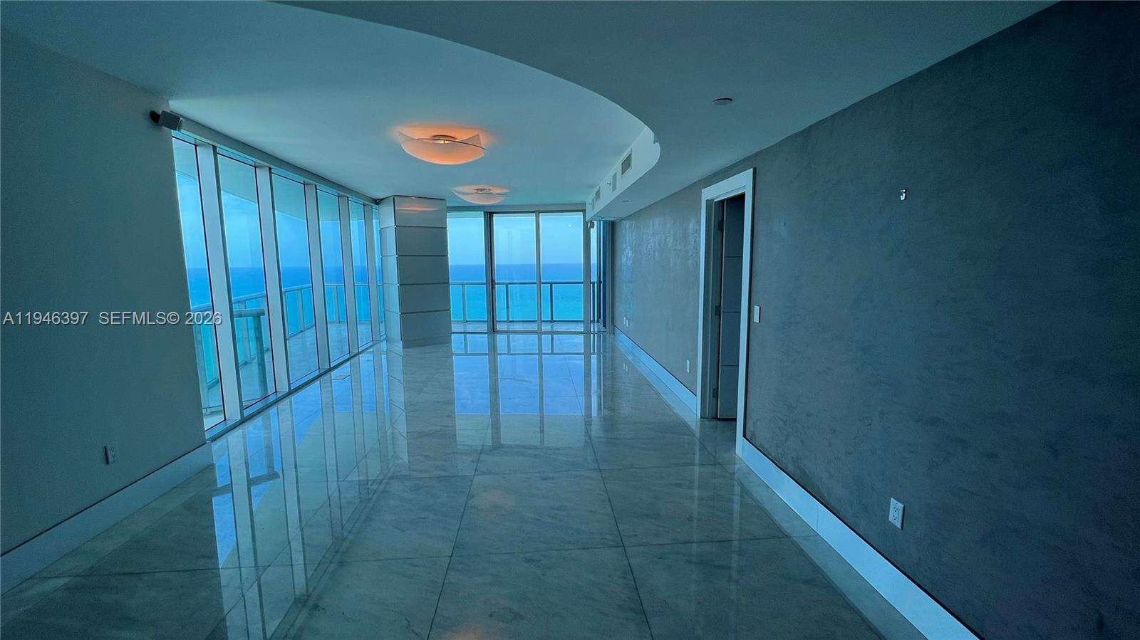 JADE BEACH - 17001 Collins Ave, Sunny Isles Beach, FL 33160 | Picture 8