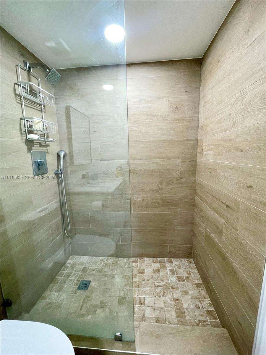 Guildford at 9800 Bay Harbor Dr, Bay Harbor Islands, FL 33154 - For Sale photo 13