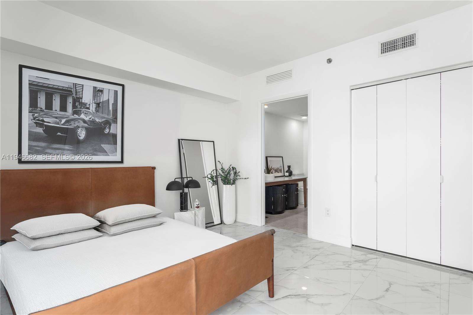 ICONBRICKELL CONDO NO 1 - 465 Brickell Ave, Miami, FL 33131 | Picture 13