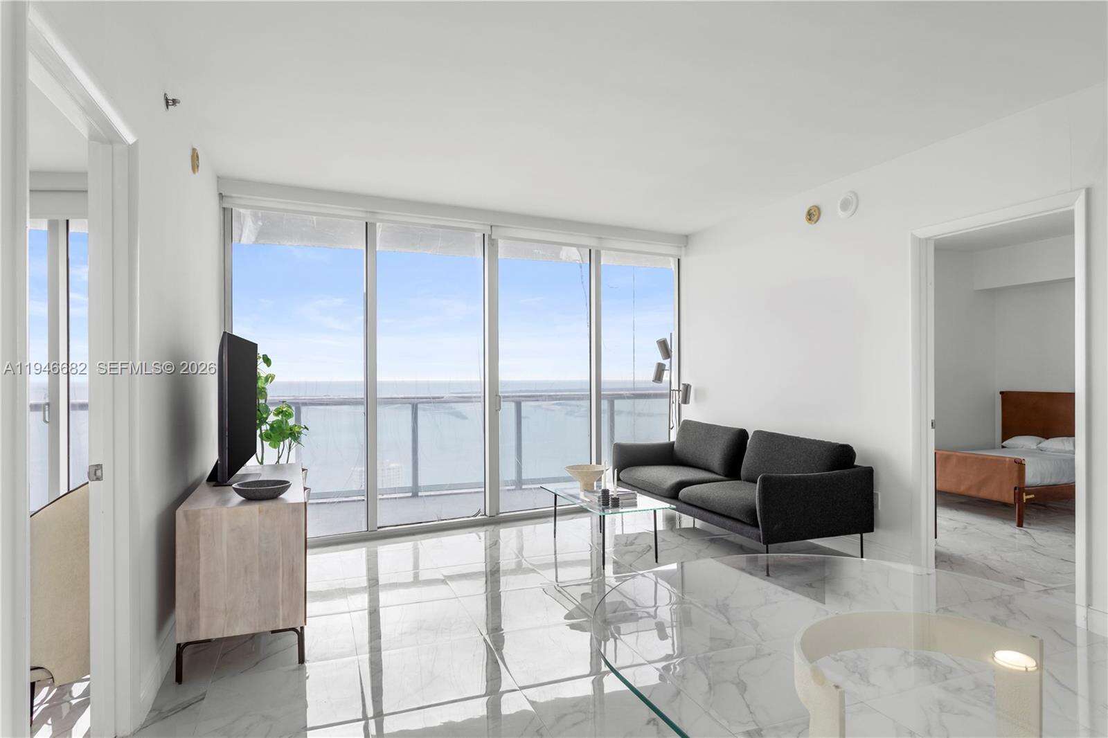 ICONBRICKELL CONDO NO 1 - 465 Brickell Ave, Miami, FL 33131 | Picture 8