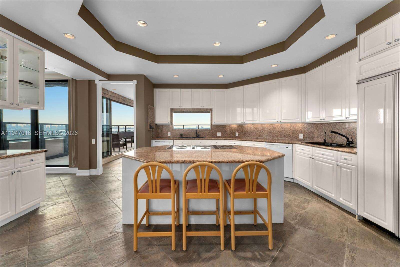 THE ALEXANDER - 5225 Collins Ave, Miami Beach, FL 33140 | Picture 9