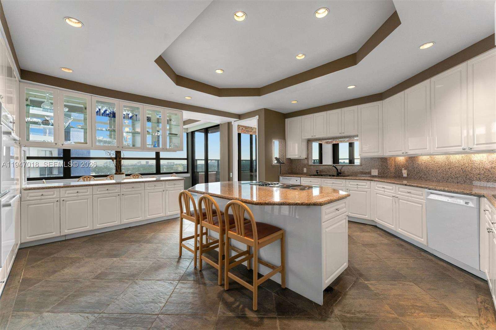 THE ALEXANDER - 5225 Collins Ave, Miami Beach, FL 33140 | Picture 10