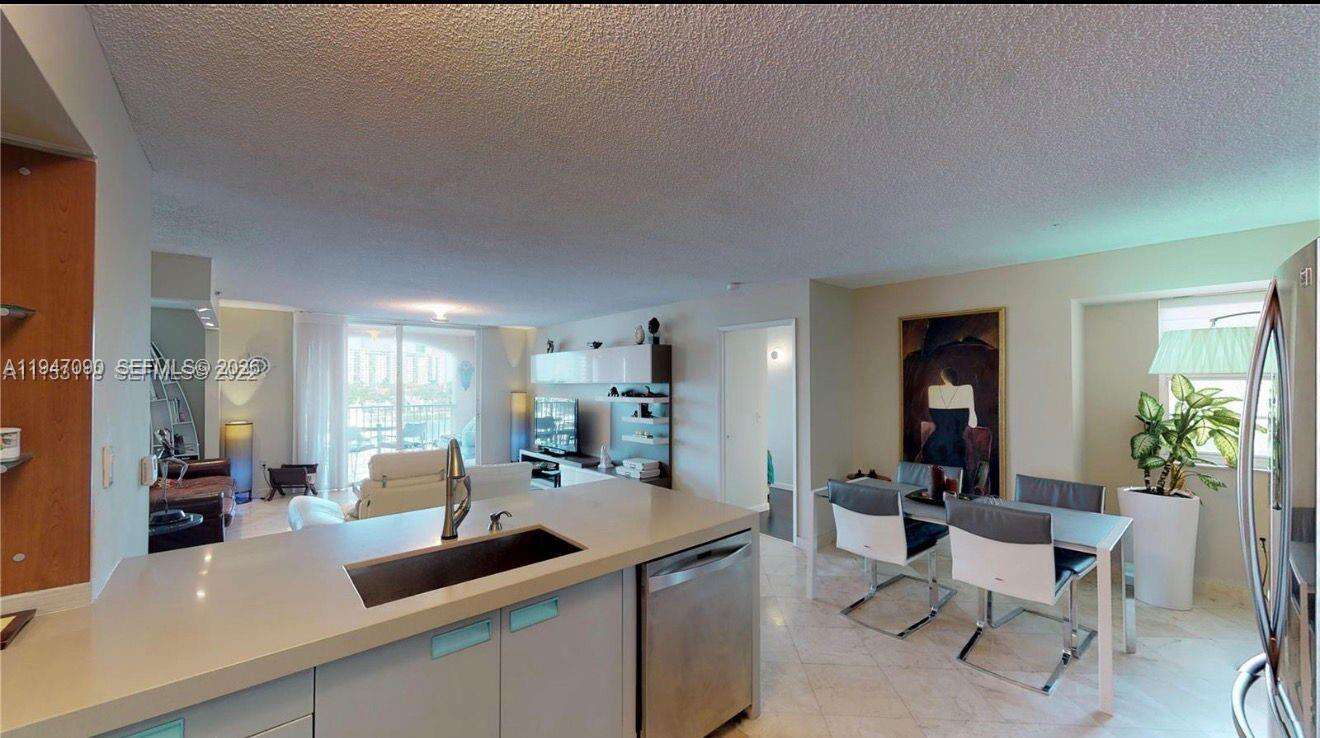 The Yacht Club At Aventura at 19877 Country Club Dr, Aventura, FL 33180 - For Sale photo 5