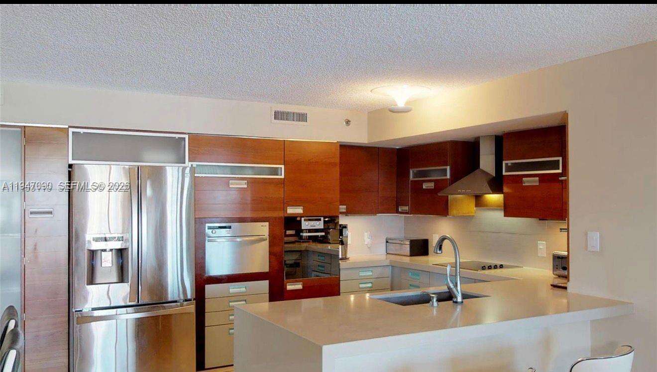 The Yacht Club At Aventura at 19877 Country Club Dr, Aventura, FL 33180 - For Sale photo 8