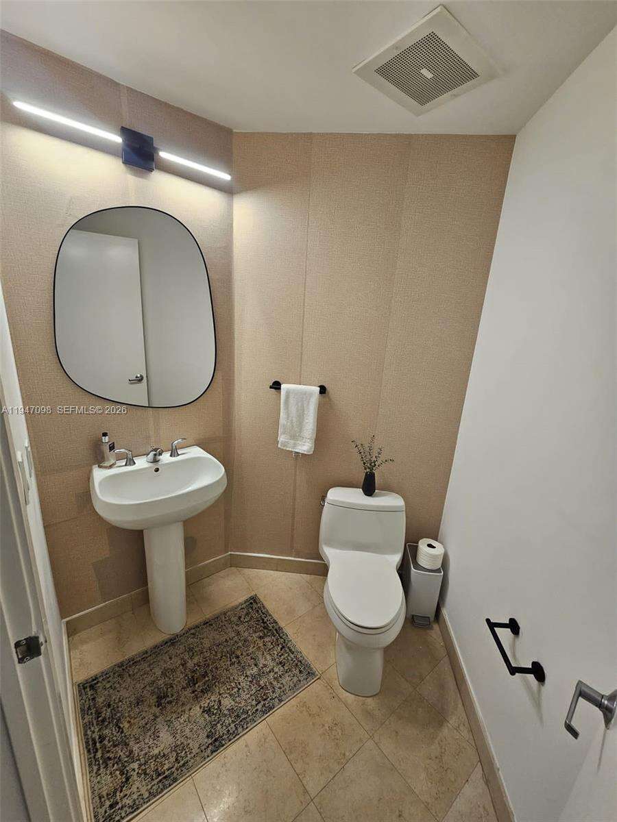 1060 Brickell at 1060 Brickell Ave, Miami, FL 33131 - For Sale photo 11