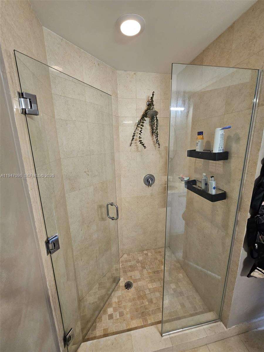 1060 Brickell at 1060 Brickell Ave, Miami, FL 33131 - For Sale photo 14