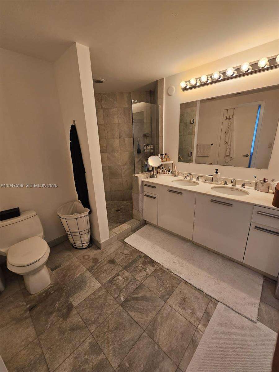 1060 Brickell at 1060 Brickell Ave, Miami, FL 33131 - For Sale photo 19