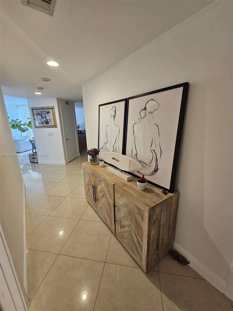1060 Brickell at 1060 Brickell Ave, Miami, FL 33131 - For Sale photo 5