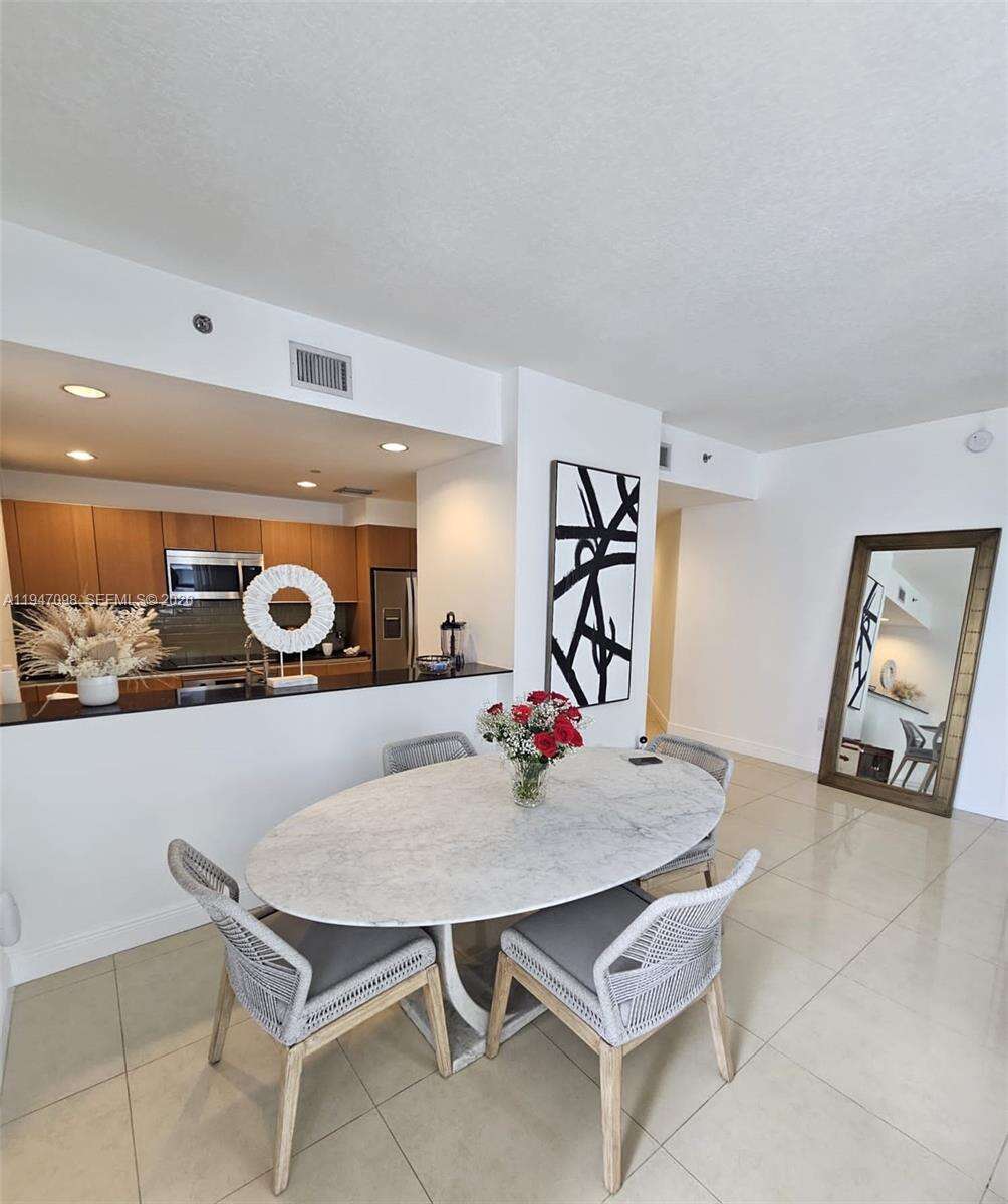 1060 Brickell at 1060 Brickell Ave, Miami, FL 33131 - For Sale photo 8