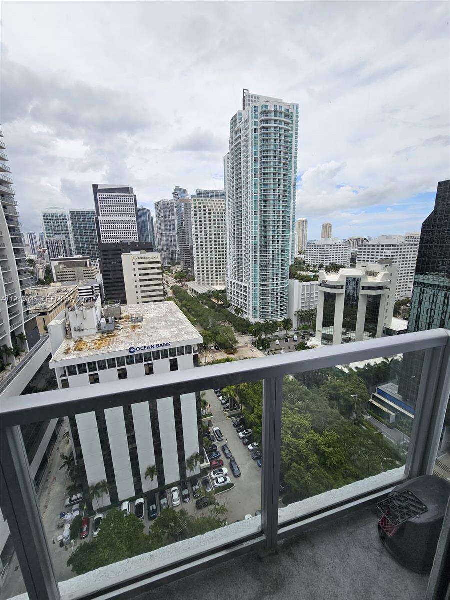 1060 Brickell at 1060 Brickell Ave, Miami, FL 33131 - For Sale photo 10
