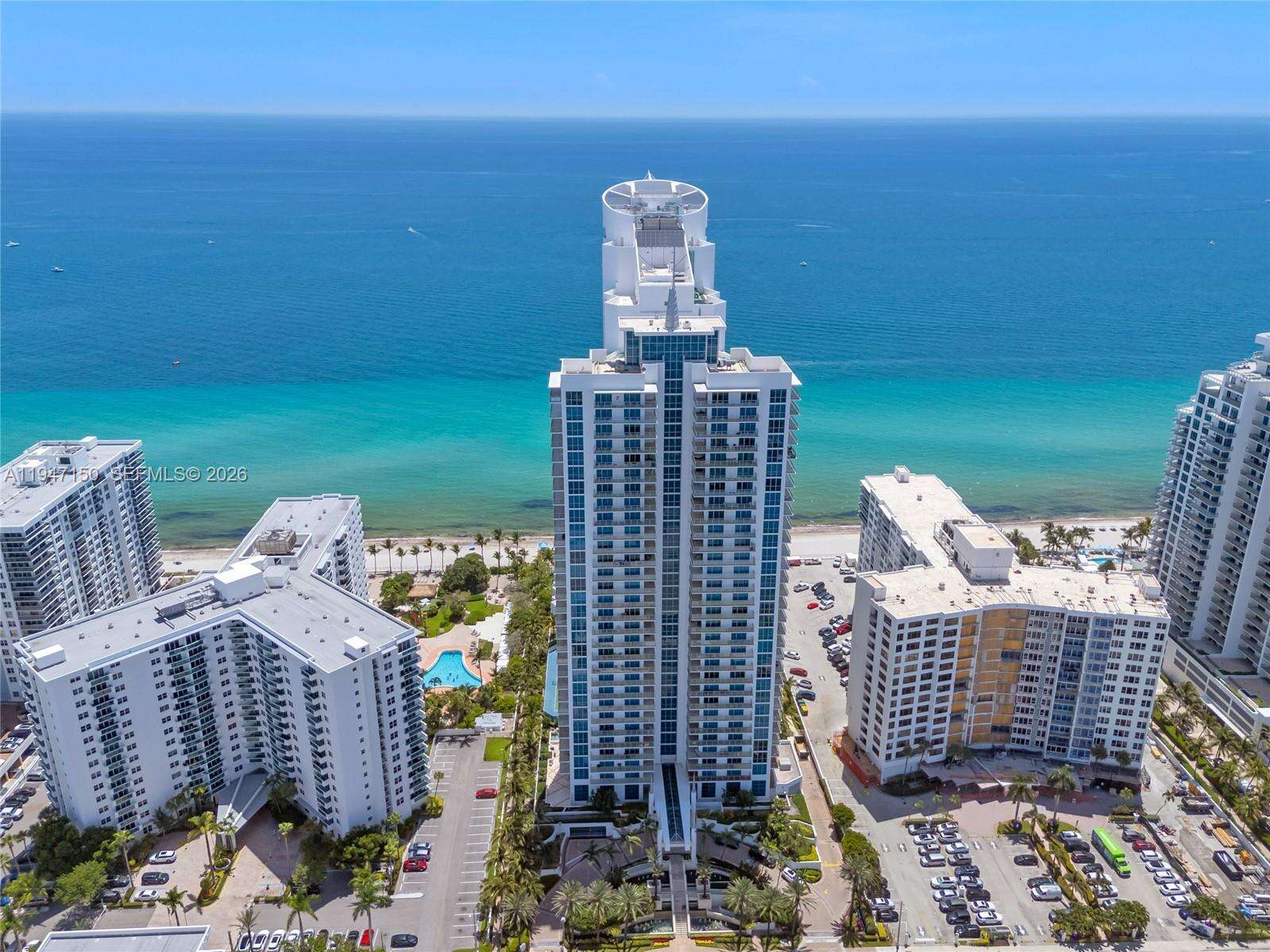 OCEAN PALMS - 3101 Ocean Dr, Hollywood, FL 33019 | Picture 1