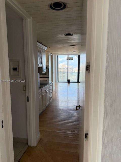 TURNBERRY ISLE - 19707 Turnberry Way, Aventura, FL 33180 | Picture 21