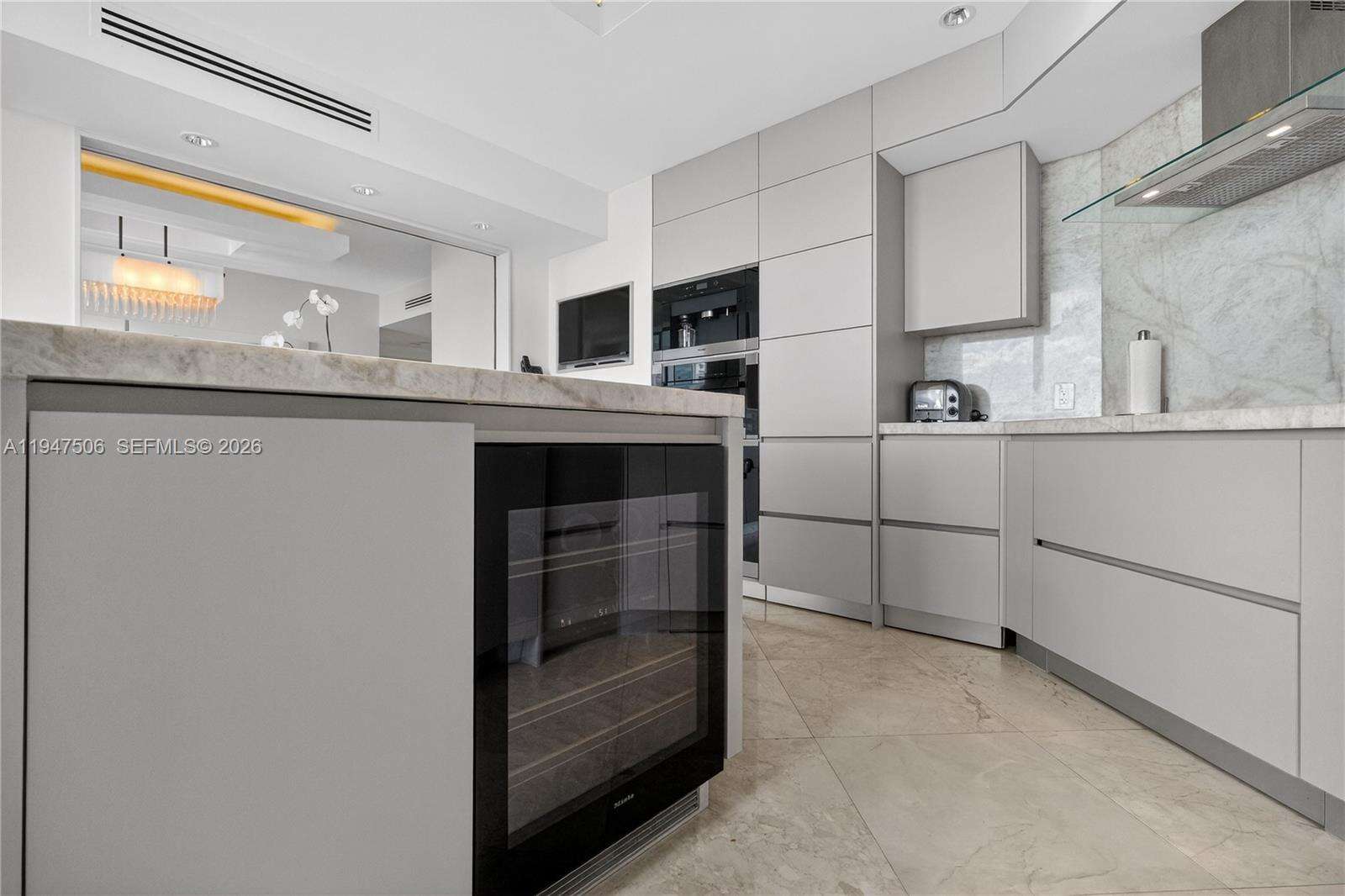 JADE RESIDENCES AT BRICKELL BAY - 1331 Brickell Bay Dr, Miami, FL 33131 | Picture 16