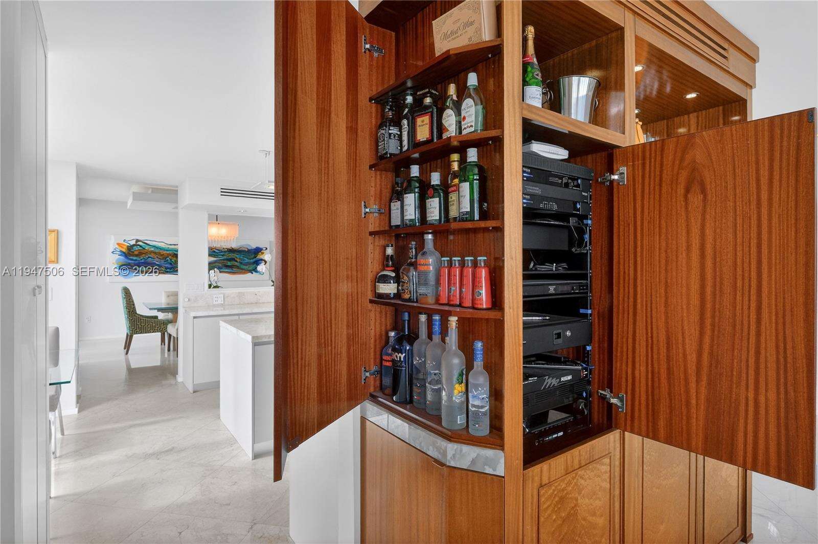 JADE RESIDENCES AT BRICKELL BAY - 1331 Brickell Bay Dr, Miami, FL 33131 | Picture 17