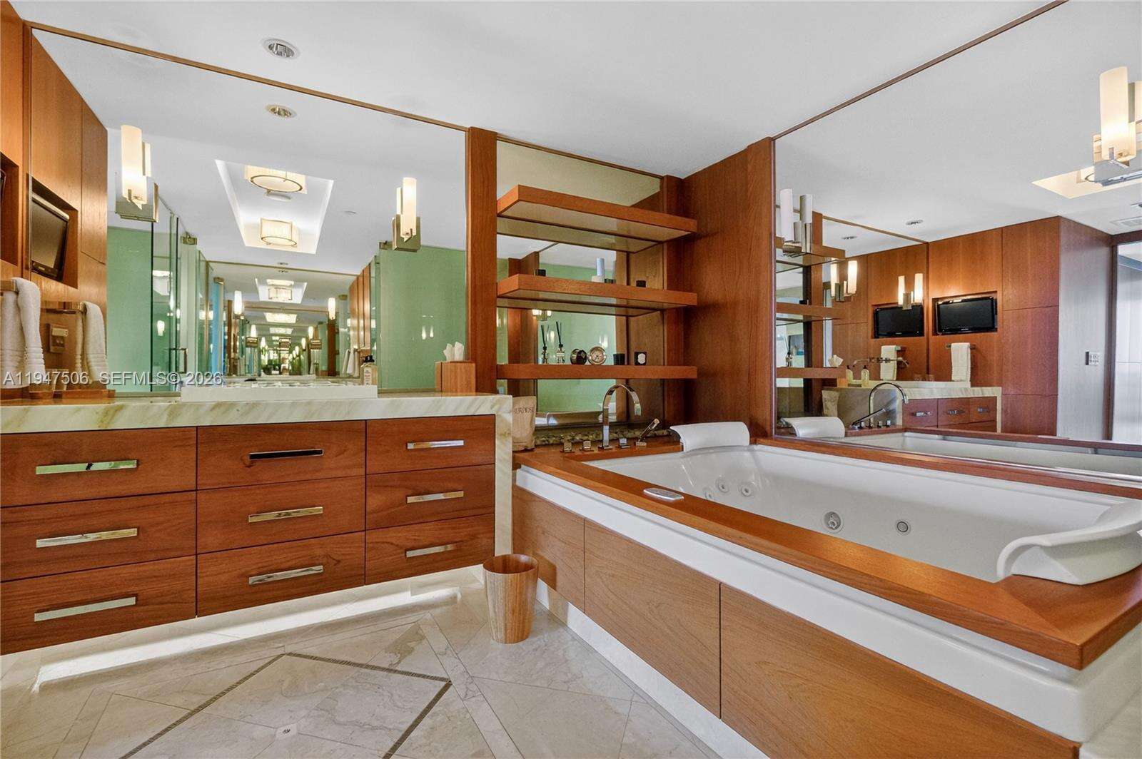 JADE RESIDENCES AT BRICKELL BAY - 1331 Brickell Bay Dr, Miami, FL 33131 | Picture 6