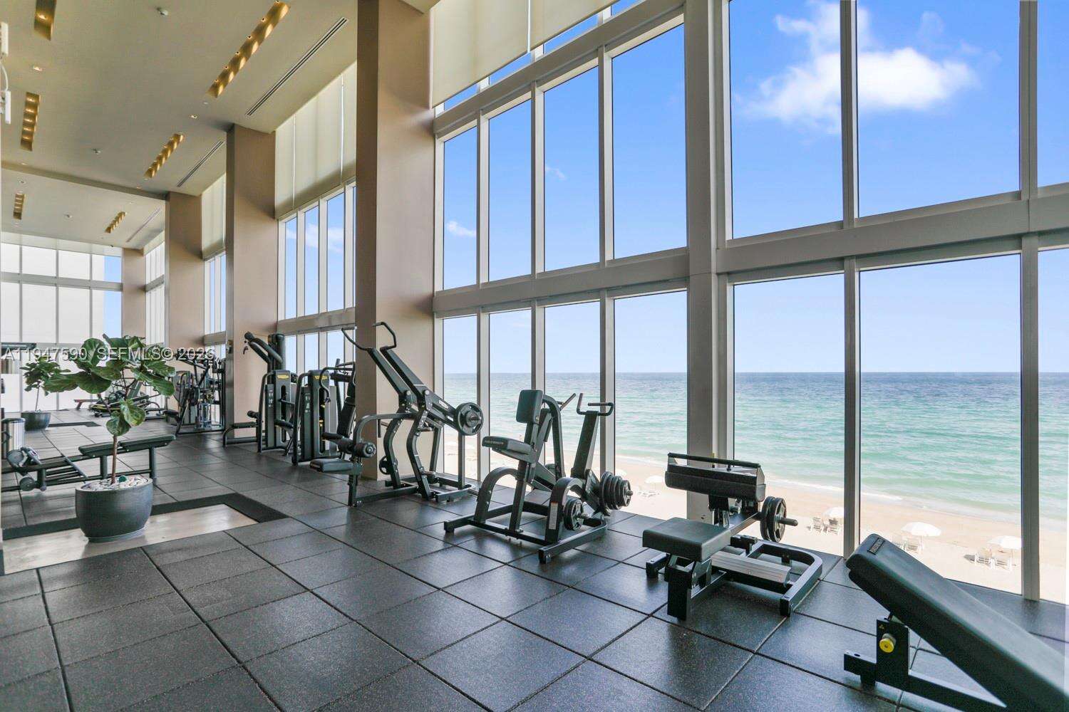 THE BEACH CLUB - 1850 Ocean Dr, Hallandale Beach, FL 33009 | Picture 36
