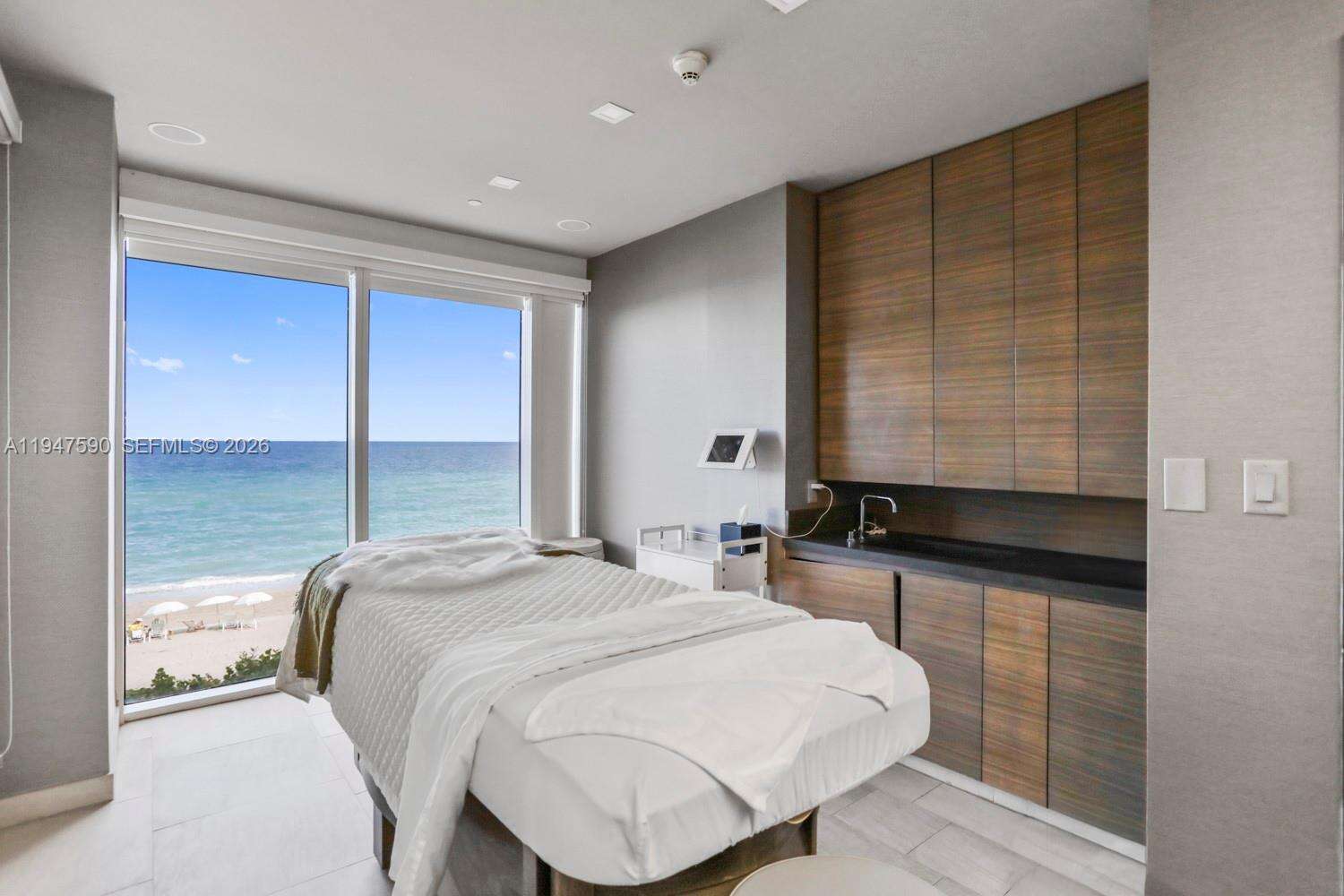 THE BEACH CLUB - 1850 Ocean Dr, Hallandale Beach, FL 33009 | Picture 40