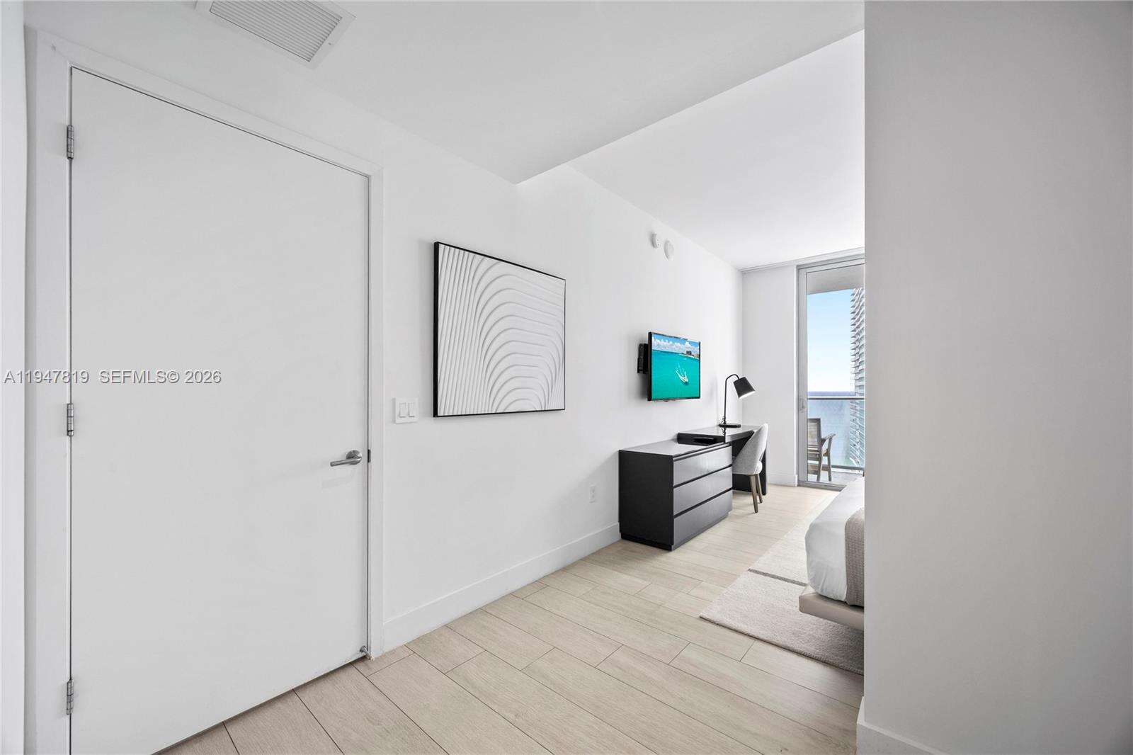 Hyde Beach House at 4010 Ocean Dr, Hollywood, FL 33019 - For Sale photo 27