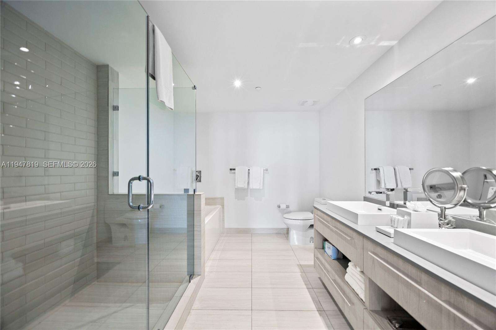 Hyde Beach House at 4010 Ocean Dr, Hollywood, FL 33019 - For Sale photo 29