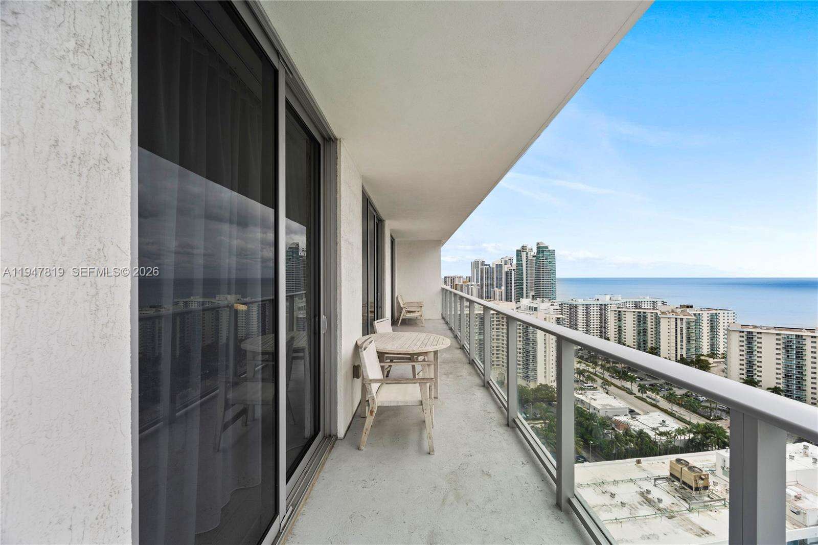 Hyde Beach House at 4010 Ocean Dr, Hollywood, FL 33019 - For Sale photo 8