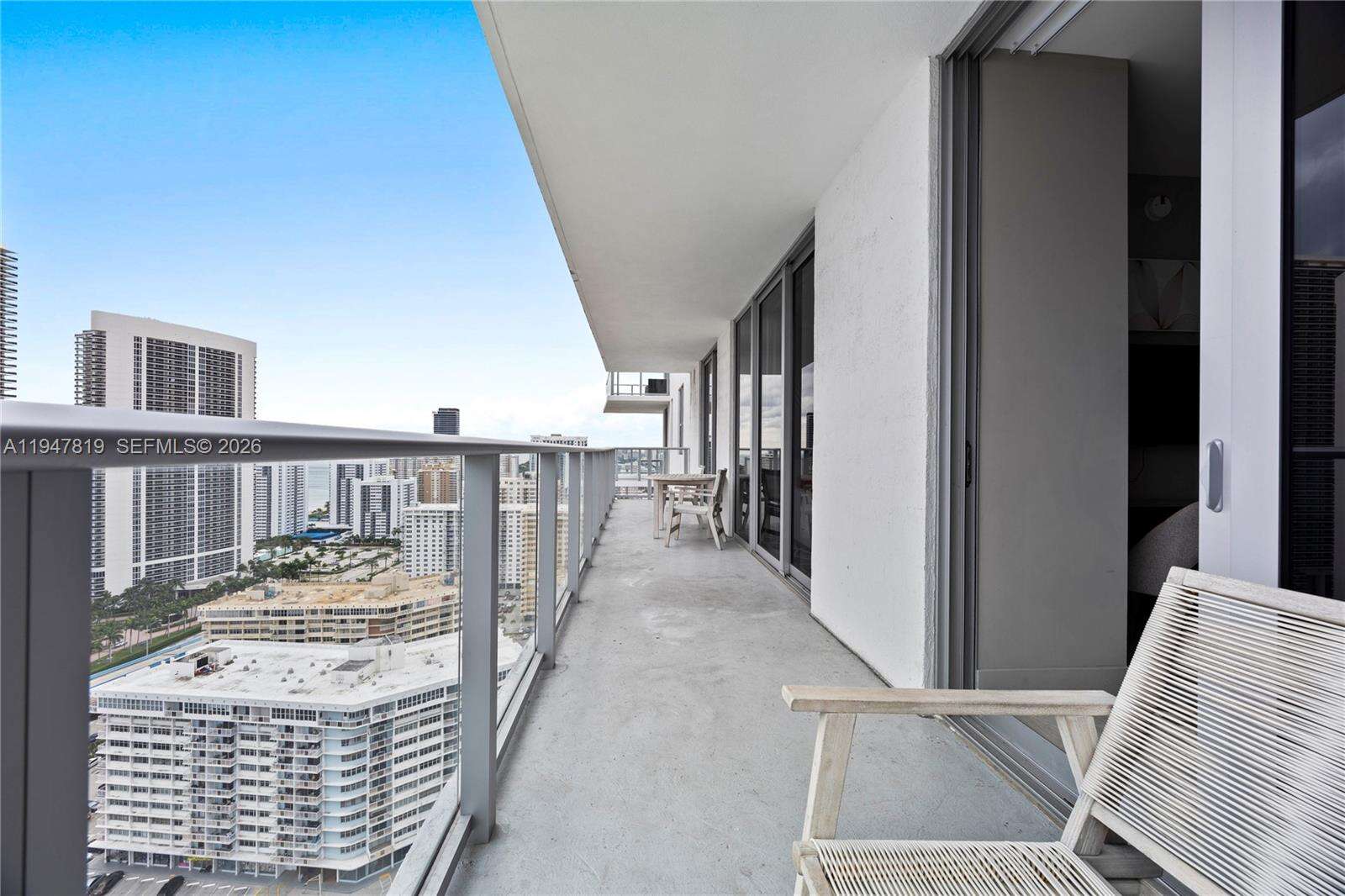 Hyde Beach House at 4010 Ocean Dr, Hollywood, FL 33019 - For Sale photo 10