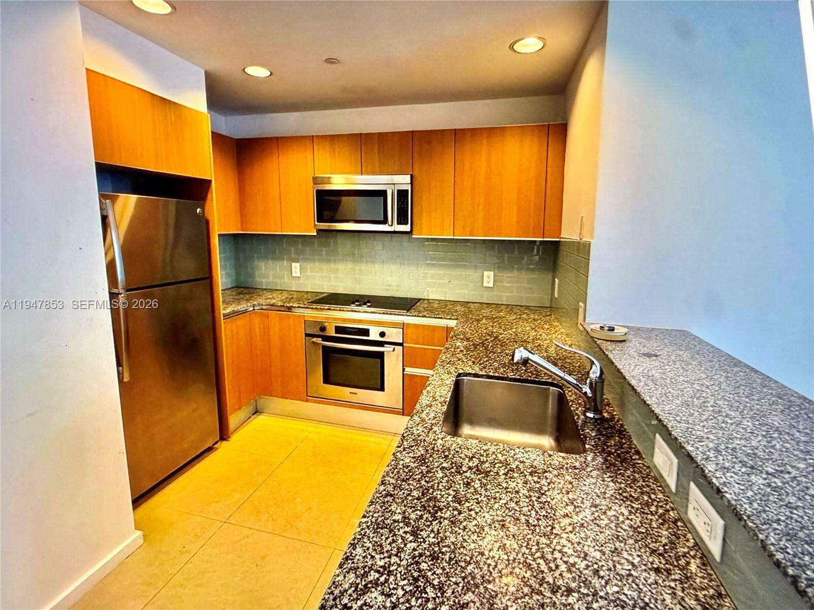 1060 Brickell at 1050 Brickell Ave, Miami, FL 33131 - For Sale photo 8