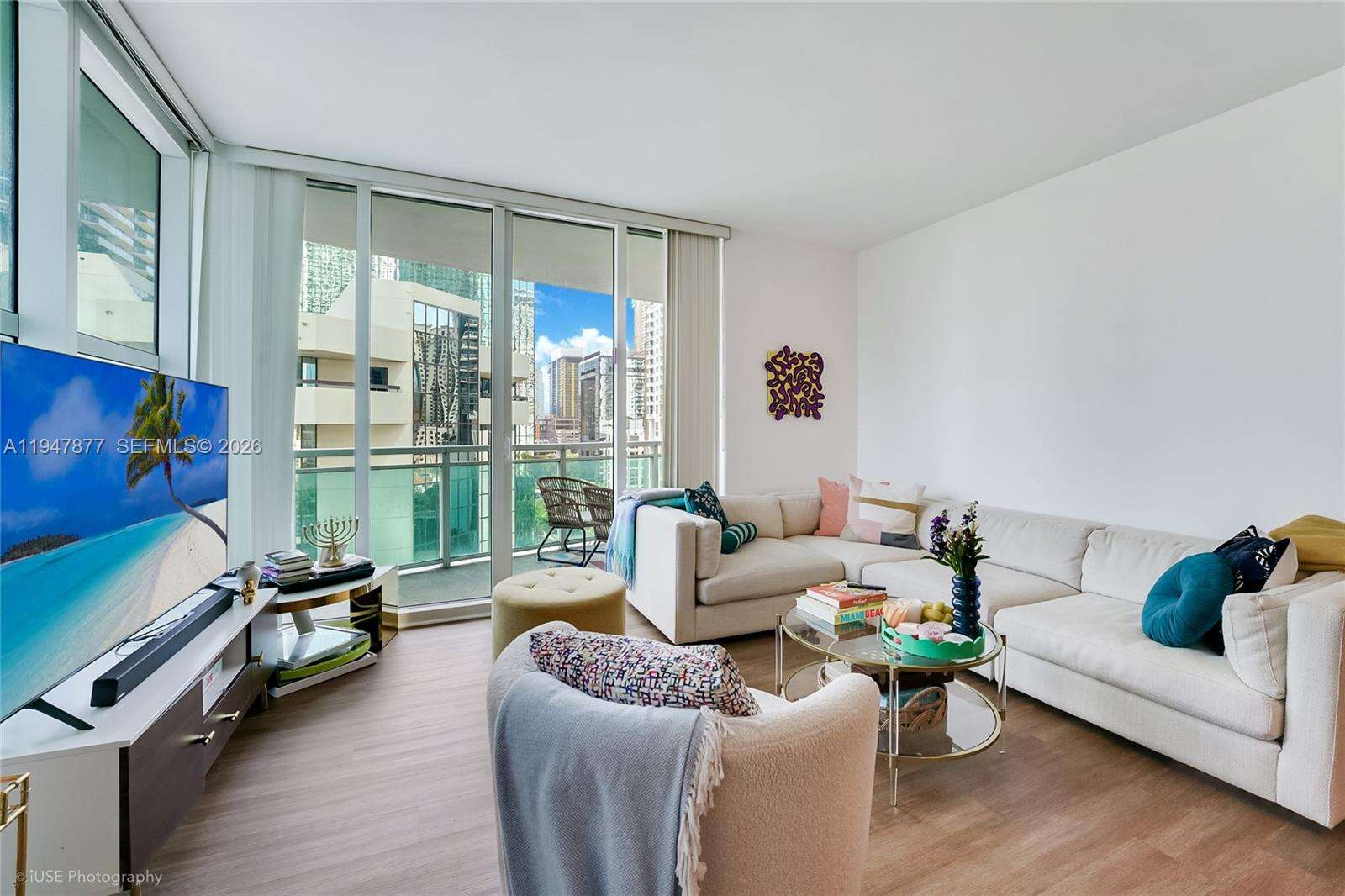 The Plaza On Brickell West at 951 Brickell Ave, Miami, FL 33131 - For Sale photo 8
