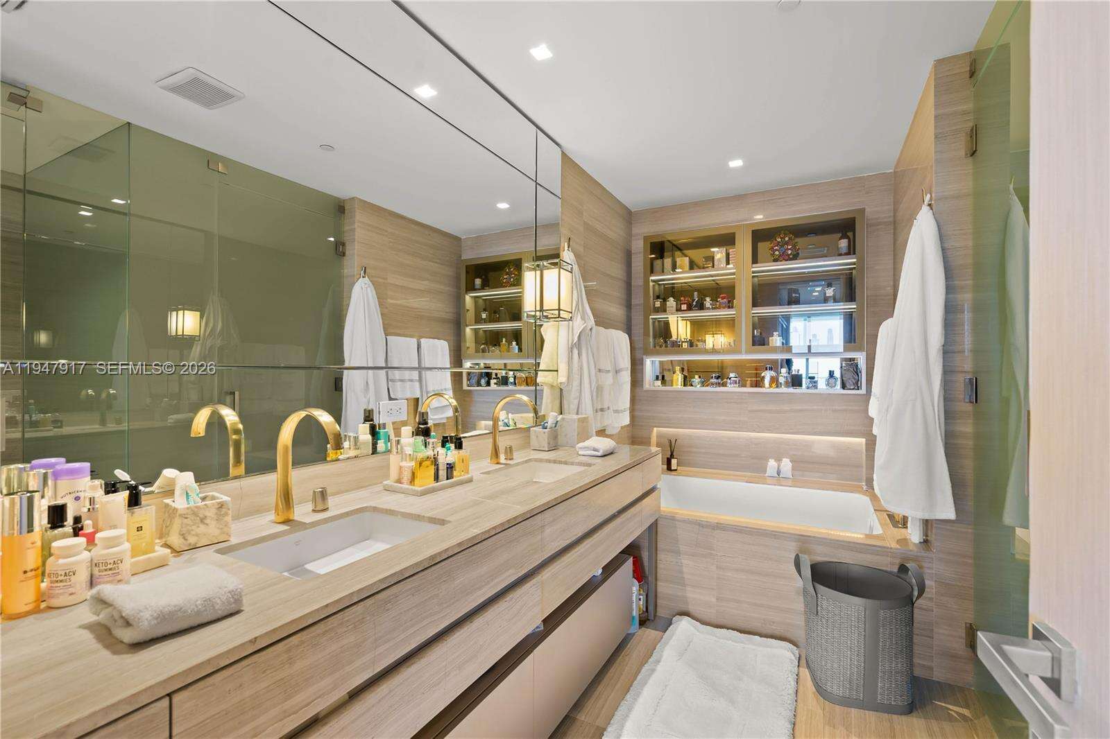 18975 COLLINS - 18975 Collins Ave, Sunny Isles Beach, FL 33160 | Picture 19