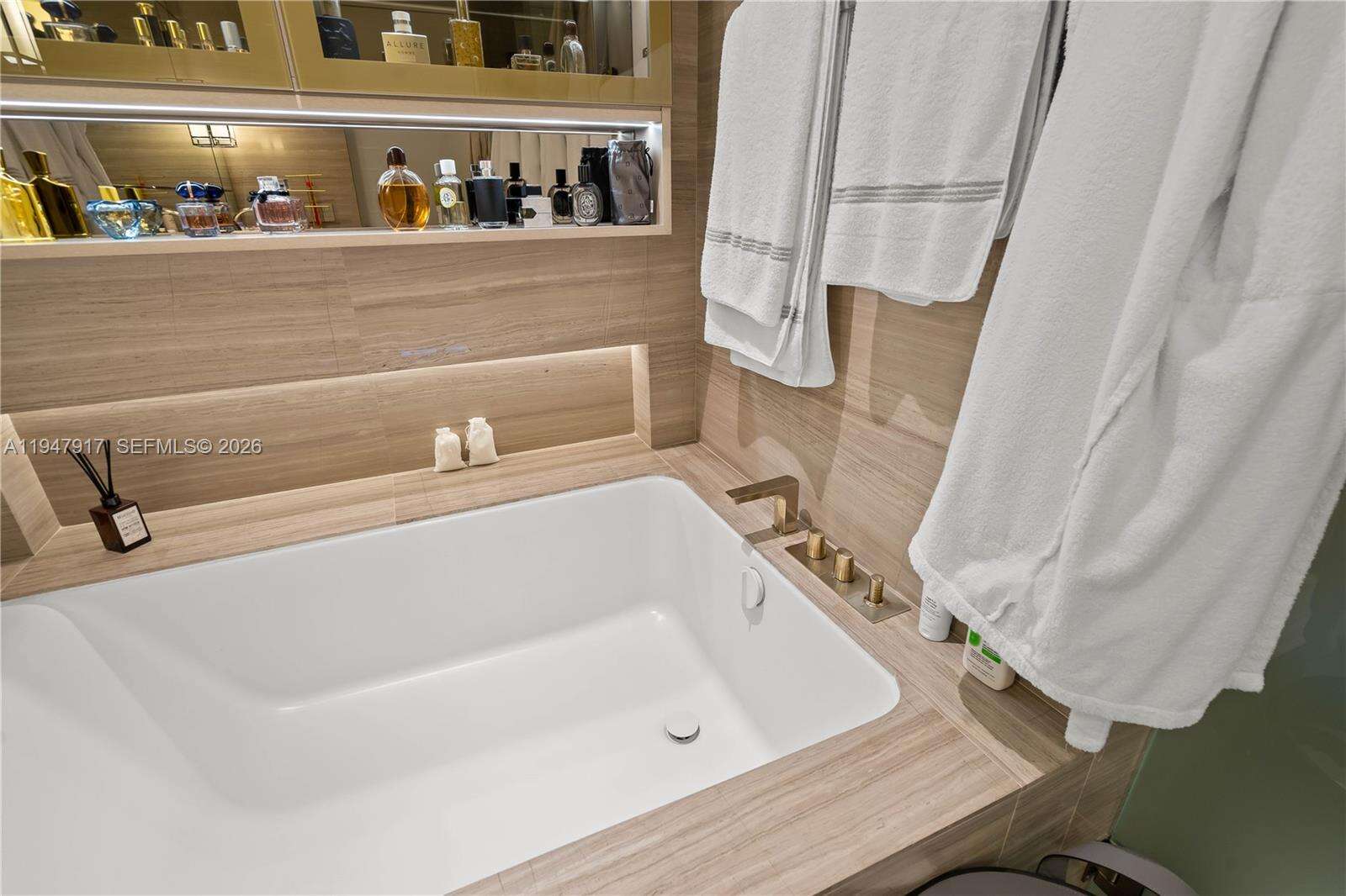 18975 COLLINS - 18975 Collins Ave, Sunny Isles Beach, FL 33160 | Picture 20