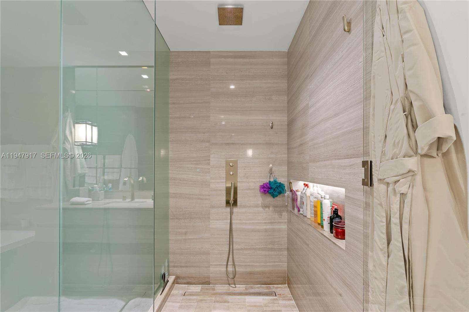 18975 COLLINS - 18975 Collins Ave, Sunny Isles Beach, FL 33160 | Picture 21