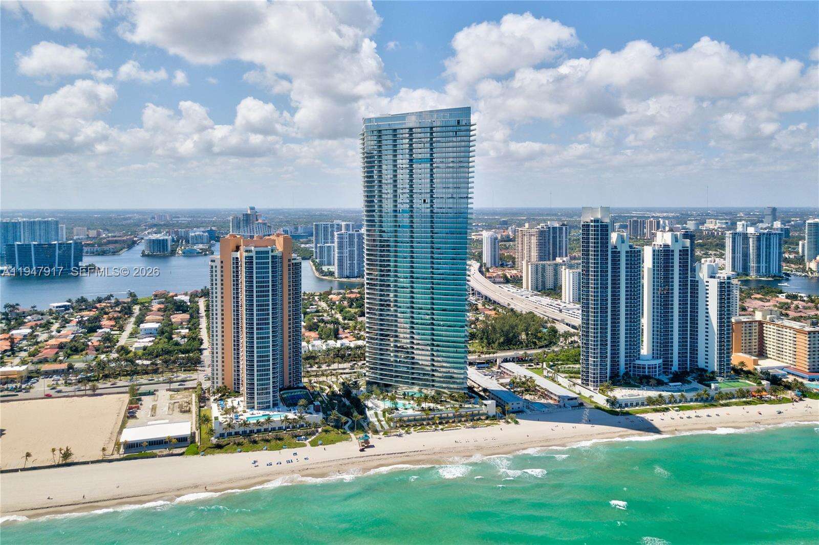 18975 COLLINS - 18975 Collins Ave, Sunny Isles Beach, FL 33160 | Picture 8
