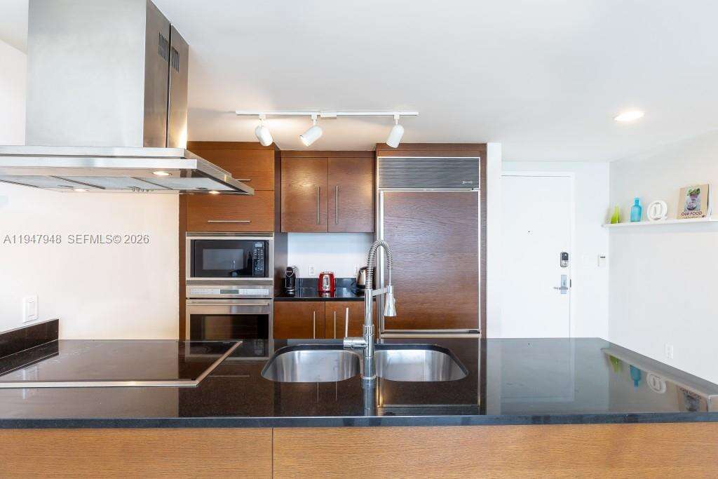 Icon Brickell 3 at 485 Brickell Ave, Miami, FL 33131 - For Sale photo 11