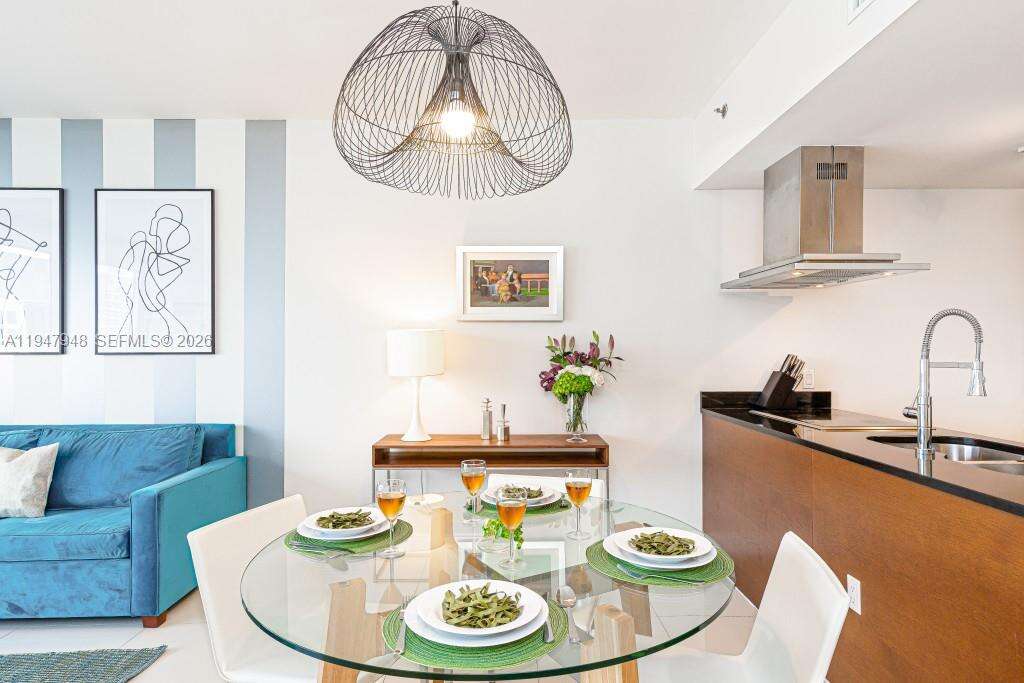 Icon Brickell 3 at 485 Brickell Ave, Miami, FL 33131 - For Sale photo 5