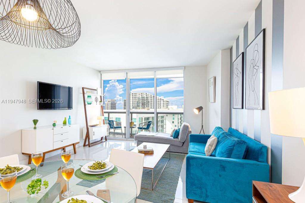 Icon Brickell 3 at 485 Brickell Ave, Miami, FL 33131 - For Sale photo 6