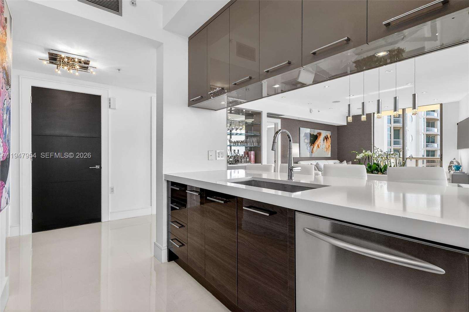 SAYAN - 16275 Collins Ave, Sunny Isles Beach, FL 33160 | Picture 12