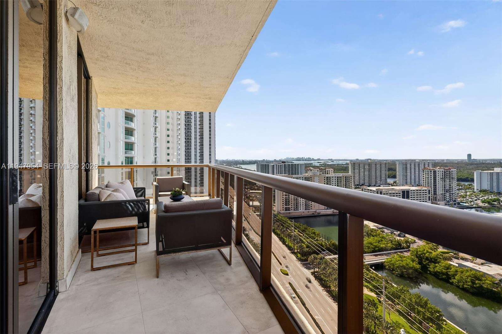SAYAN - 16275 Collins Ave, Sunny Isles Beach, FL 33160 | Picture 17
