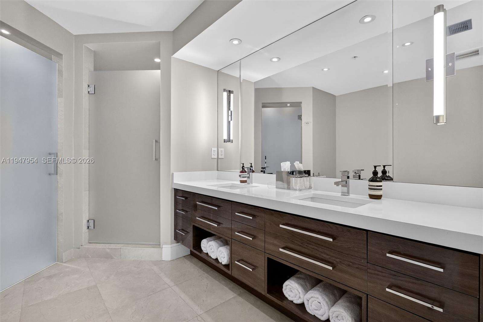 SAYAN - 16275 Collins Ave, Sunny Isles Beach, FL 33160 | Picture 24