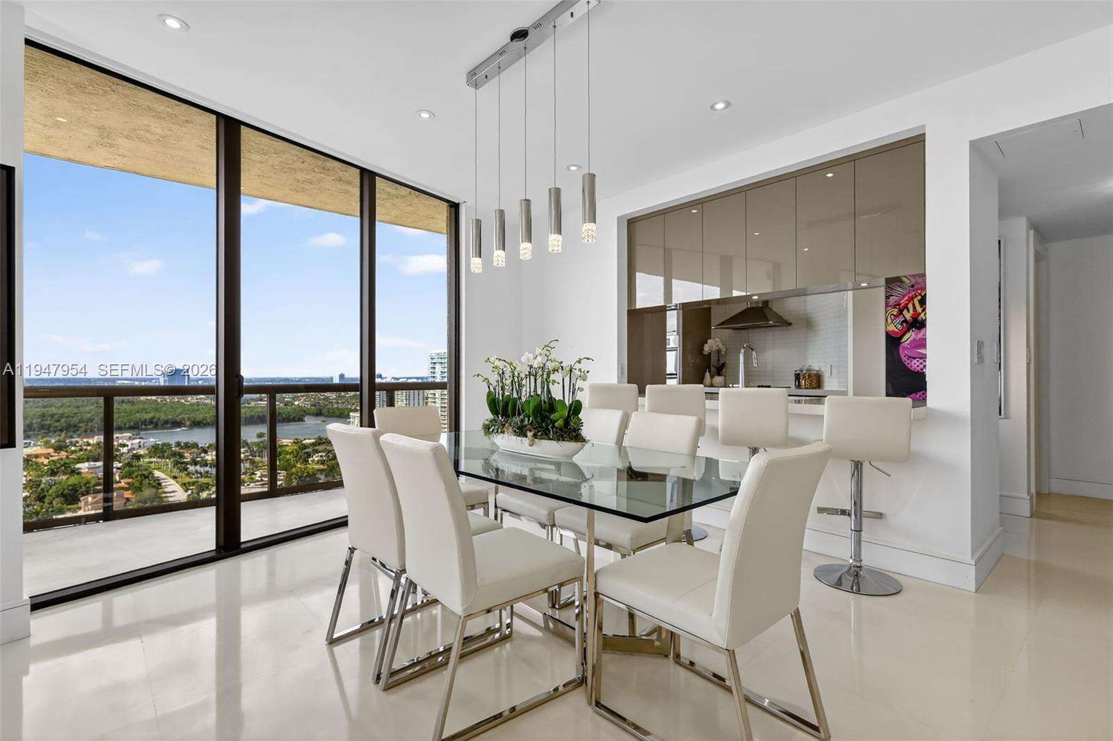 SAYAN - 16275 Collins Ave, Sunny Isles Beach, FL 33160 | Picture 4