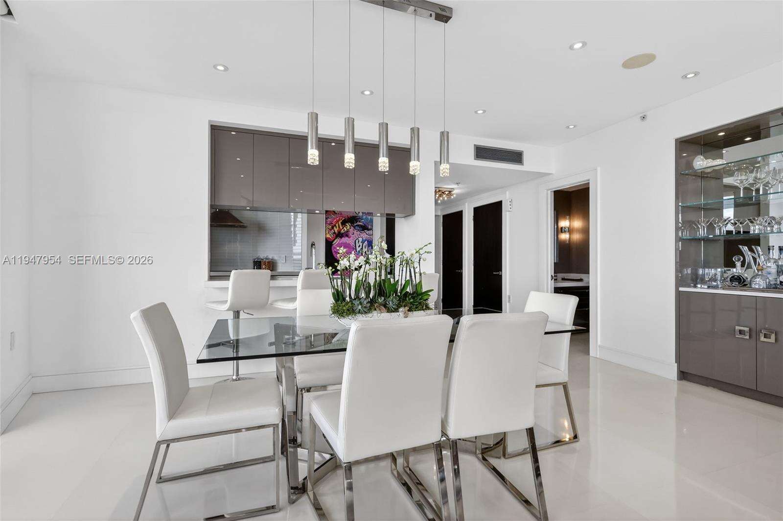 SAYAN - 16275 Collins Ave, Sunny Isles Beach, FL 33160 | Picture 5