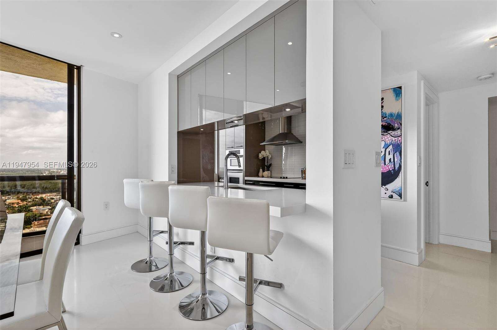 SAYAN - 16275 Collins Ave, Sunny Isles Beach, FL 33160 | Picture 6