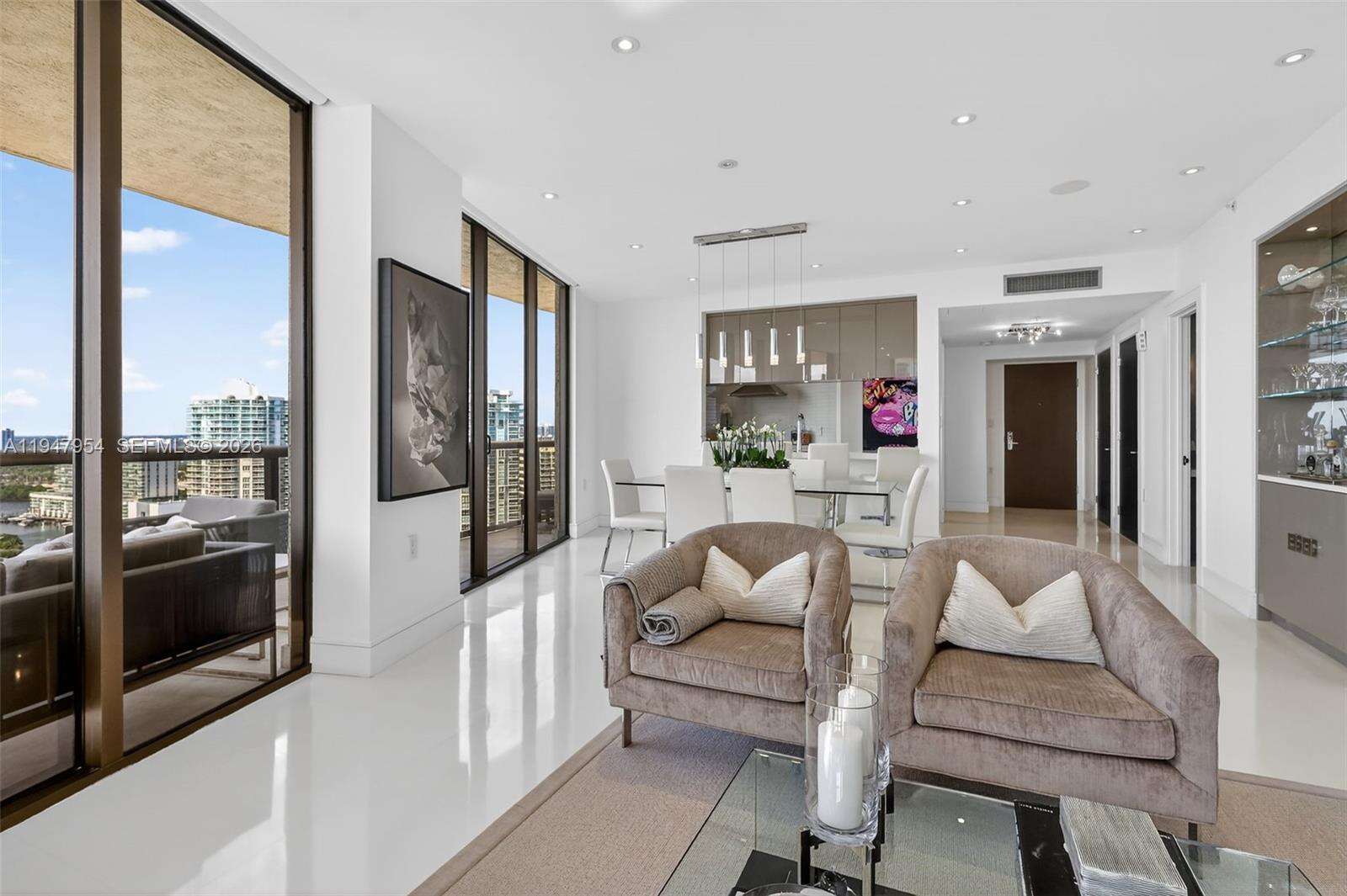 SAYAN - 16275 Collins Ave, Sunny Isles Beach, FL 33160 | Picture 10